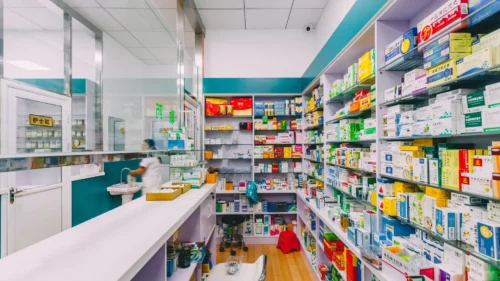 Syarat Hukum Pendirian Apotek di Dalam Klinik